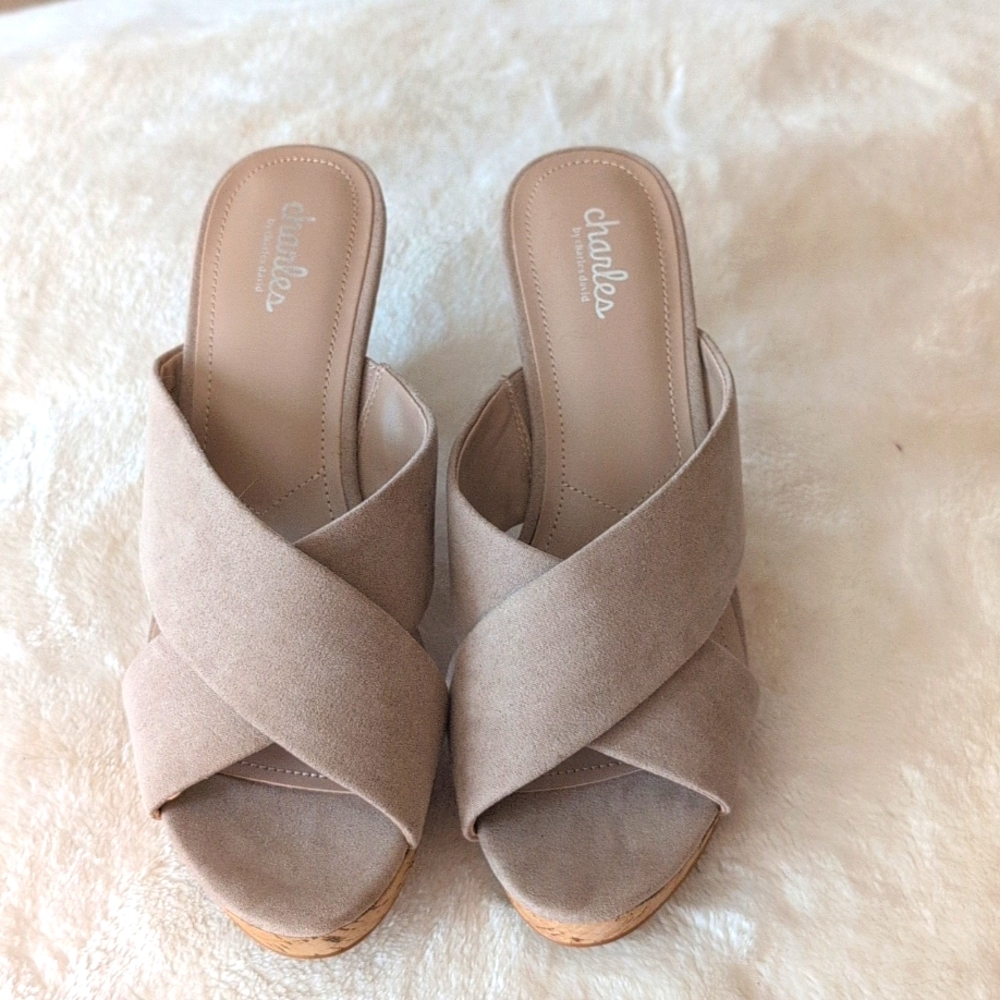 Like new Charles by Charles David wedge heels